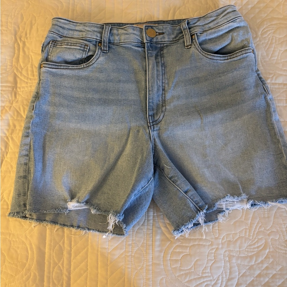 Kut from the Kloth Light Wash Jean Shorts